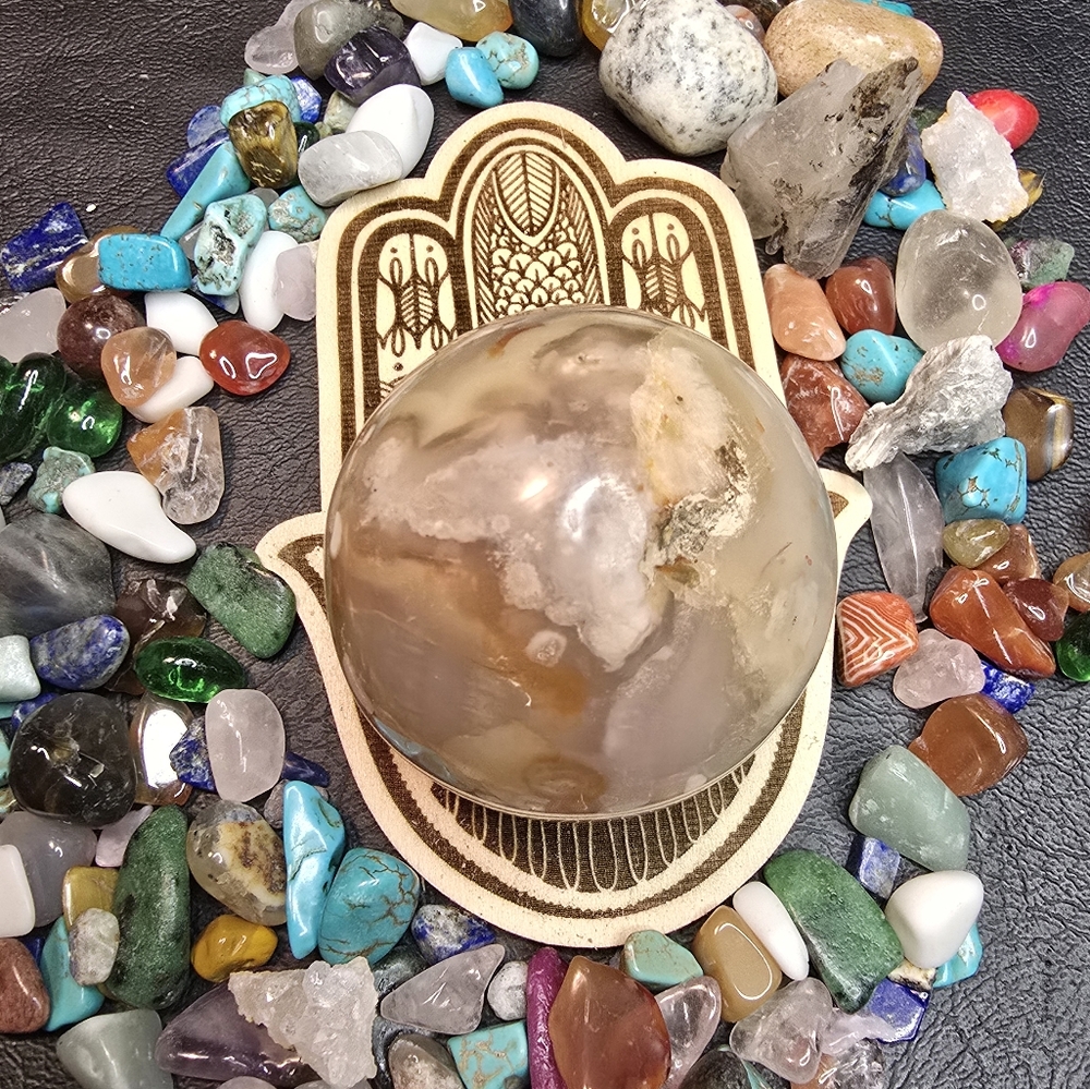 Hamsa hand Crystal Sphere Stand - Picture 4 of 5